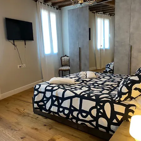 Lovely Flat Between Mercato Centrale And Duomo-3